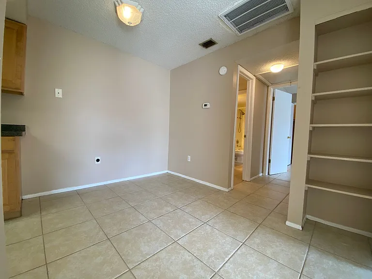 6010 Village Cir — Photo 6