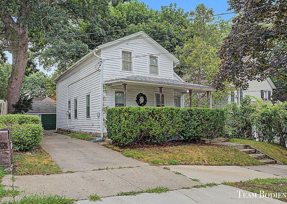 1st image of 581 Harlan Ave NE