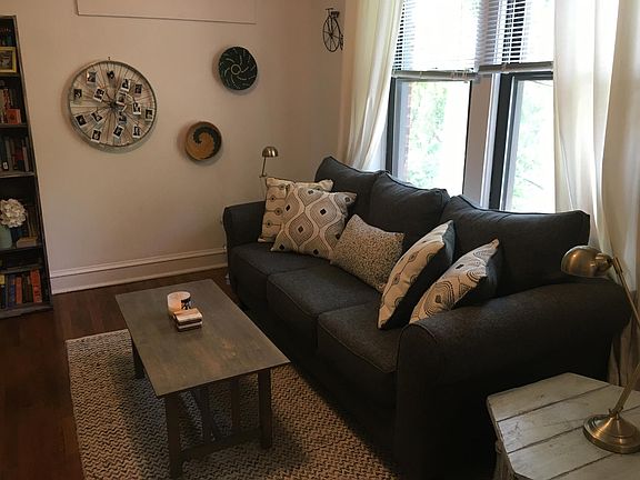 3rd image of 1824 W Berteau Ave #3