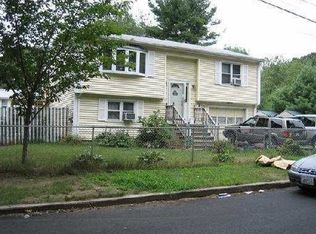 101 Damon Ave, Warwick, RI 02889