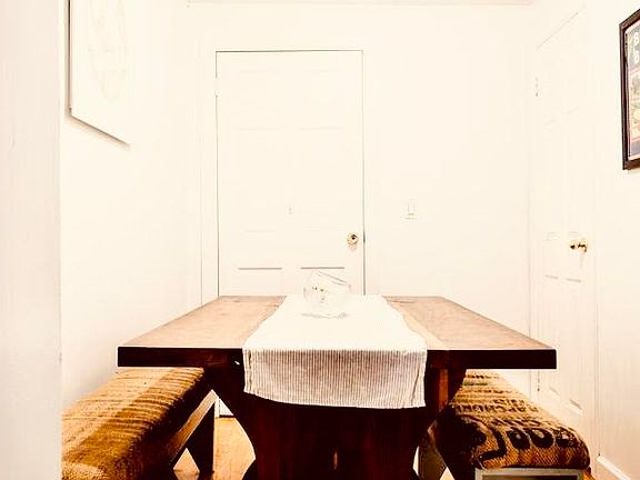 5th image of 217 Cumberland St APT 1