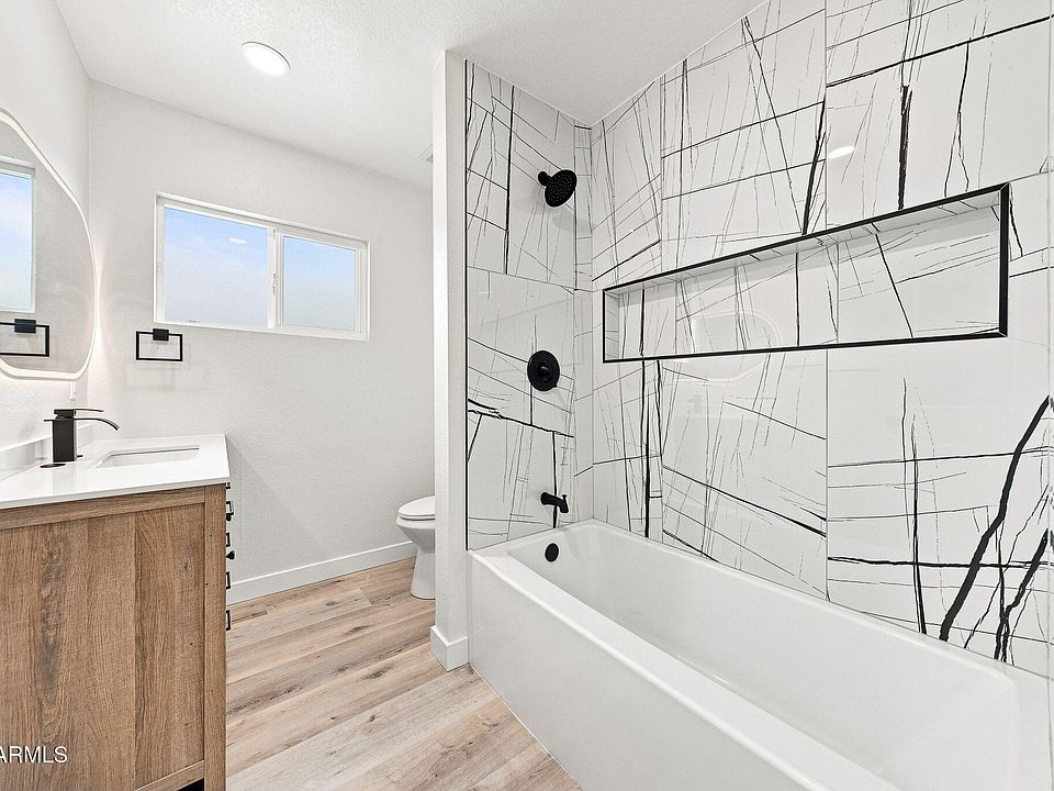 1st image of 2053 W HAZELWOOD Street