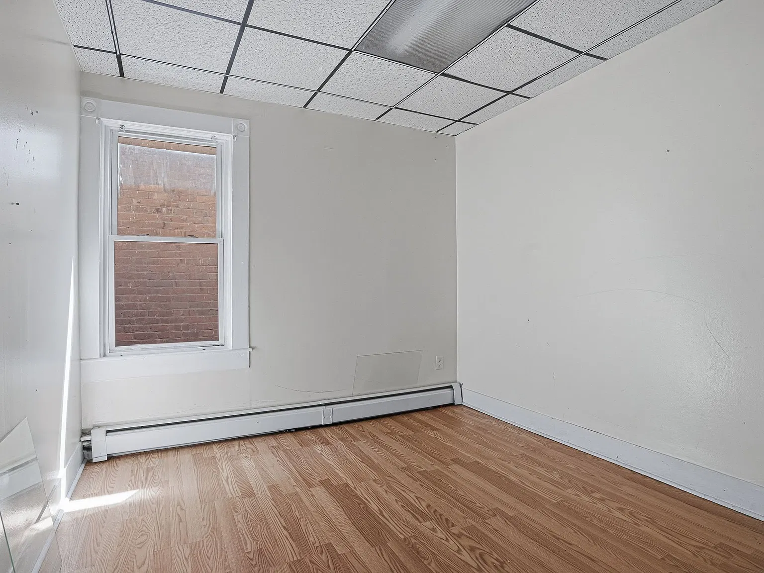 3 bed, $2,200 — Photo 4