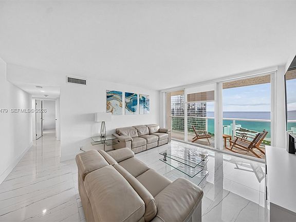 2nd image of 100 Bayview Dr APT 1908