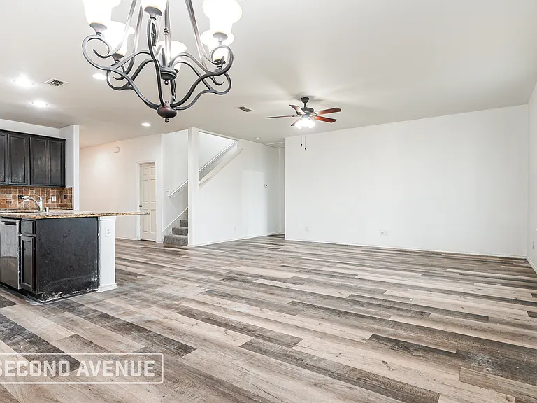 1420 Abby Creek Dr — Photo 8