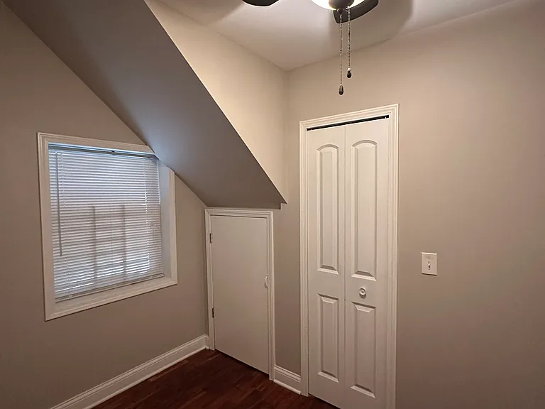 4202 N Saint Louis Ave #1 — Photo 8