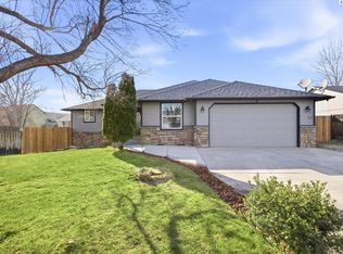 4908 S Auburn Pl, Kennewick, WA