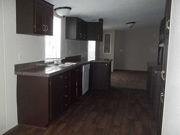 4th image of 1208 Swan Dr