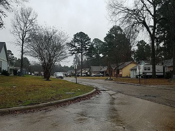 5th image of 3402 Saint Helens Dr