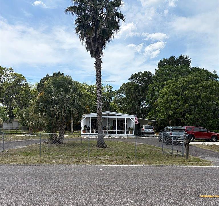 1st image of 13139 Hicks Rd
