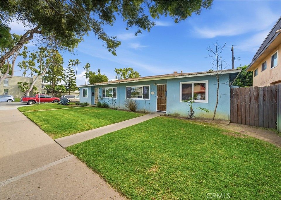 1st image of 753 Scott Pl