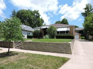307 N Chicago Ave, Rockford, IL