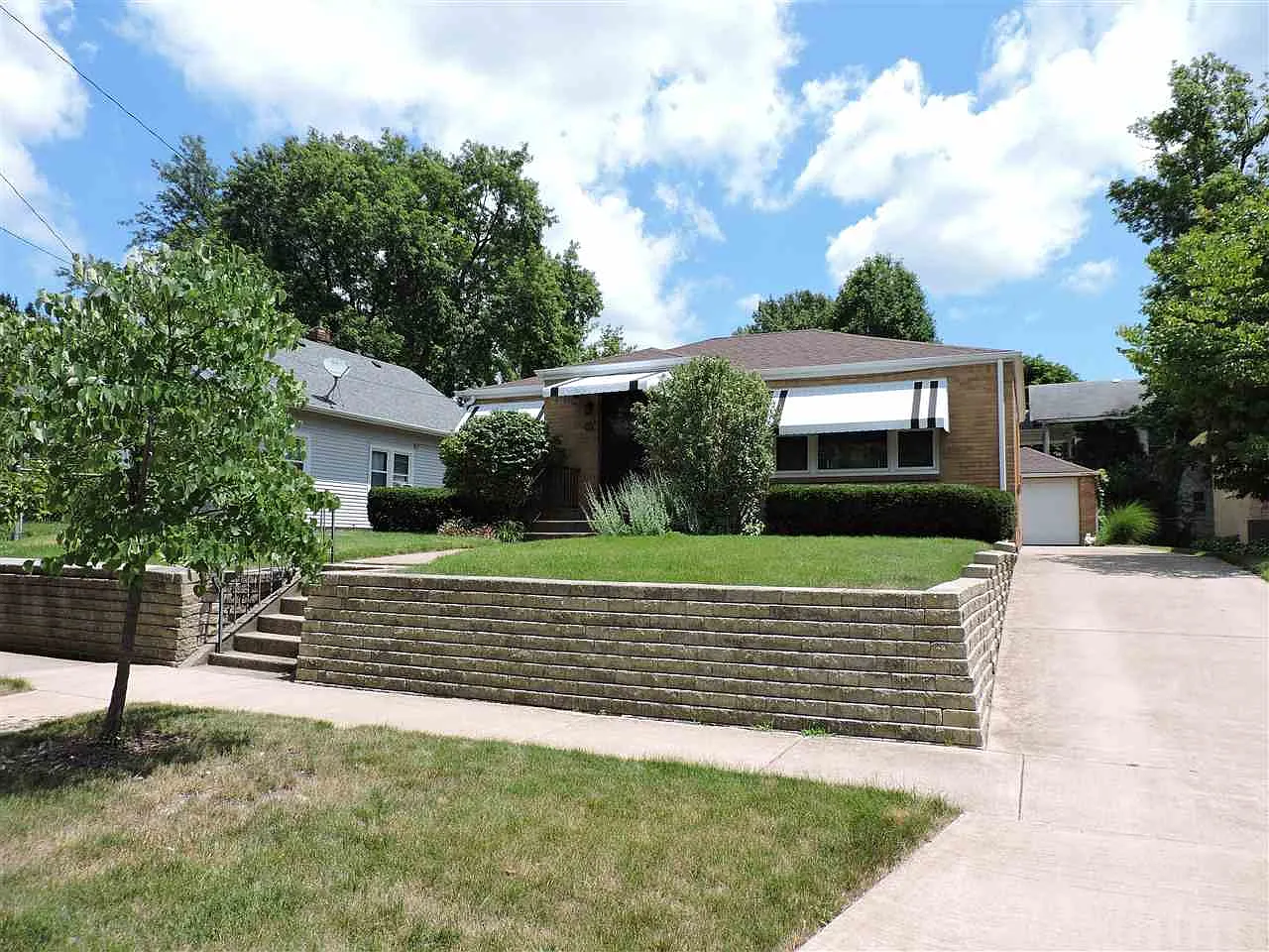 307 N Chicago Ave photo 1