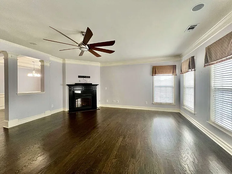 1948 Winpole Ln — Photo 6