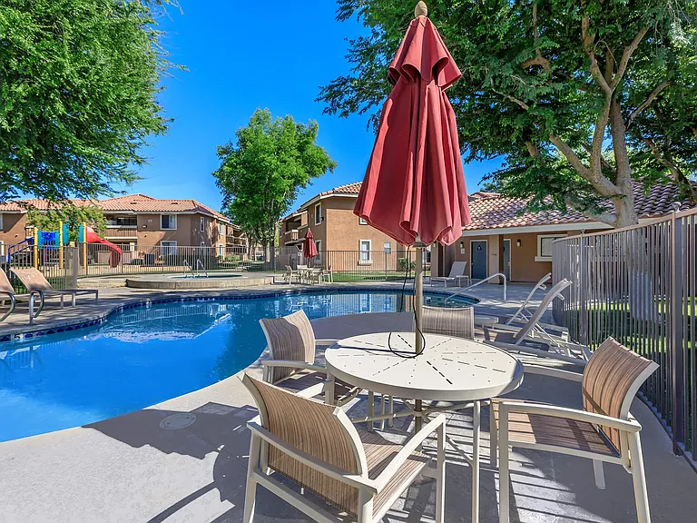 Smoketree Apartments — Photo 11