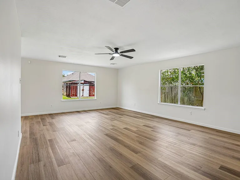 4419 Crossvine Ave — Photo 5