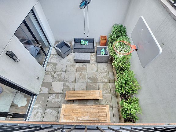 5th image of 263 1st St #1