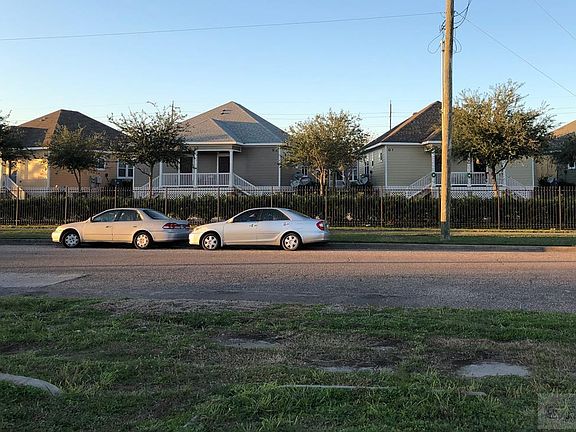 5th image of 4111 Sealy St