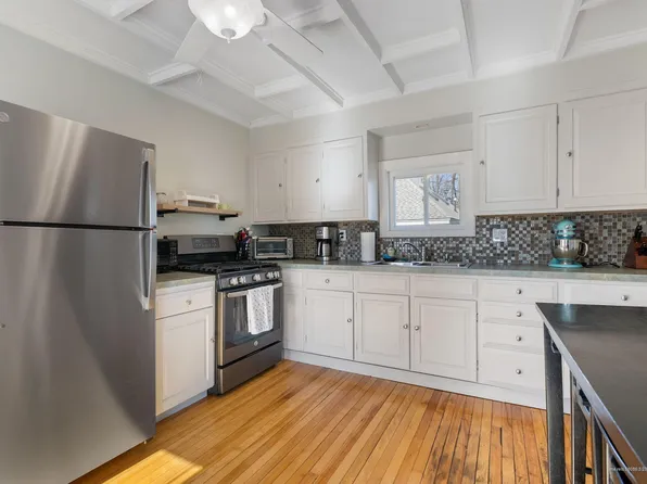 295 Allen Ave #2, Portland, ME 04103