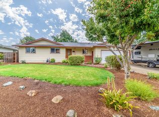 1431 Lawnridge Ave, Springfield, OR 97477