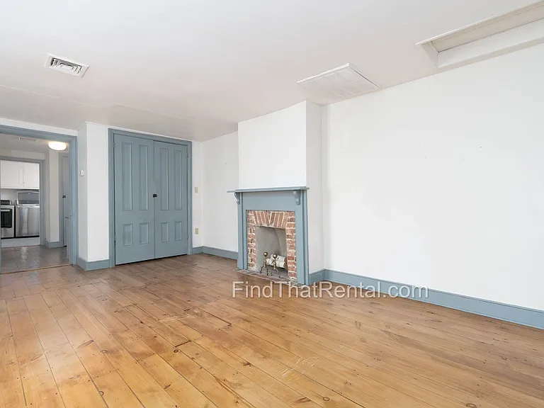 136 W Pomfret St — Photo 35