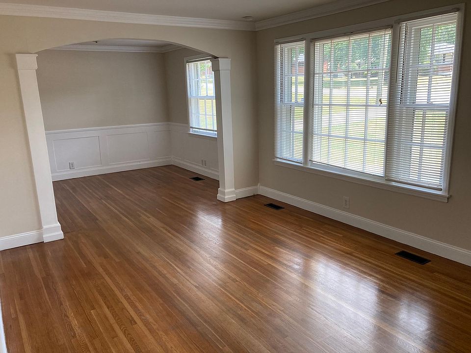 1st image of 2628 Woodberry Dr