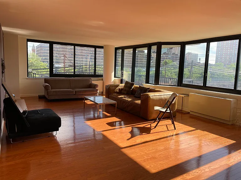 700 Grove St #4F — Photo 1
