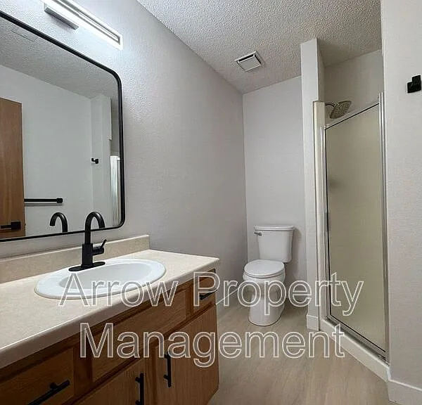 2334 N 44th St #19 — Photo 12