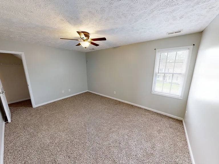 2438 Larwood Dr — Photo 30