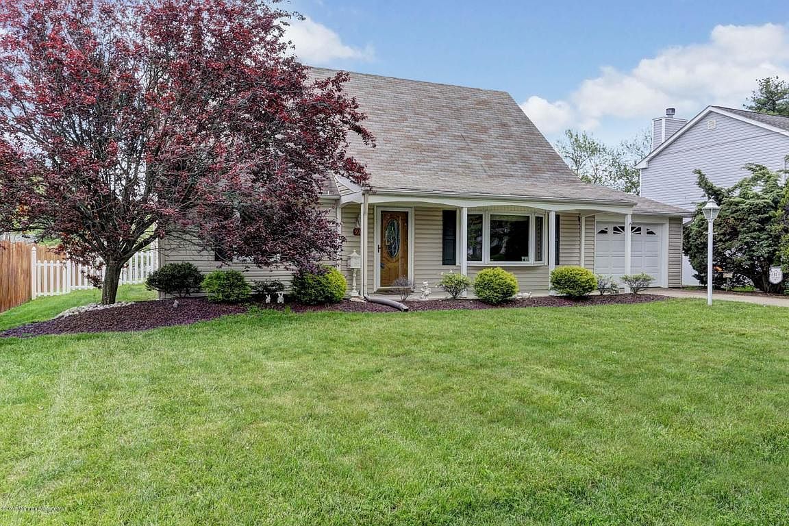 598 Lloyd Rd, Matawan, NJ 07747 Zillow