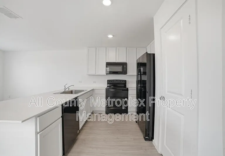 6225 Kingfisher Way — Photo 16