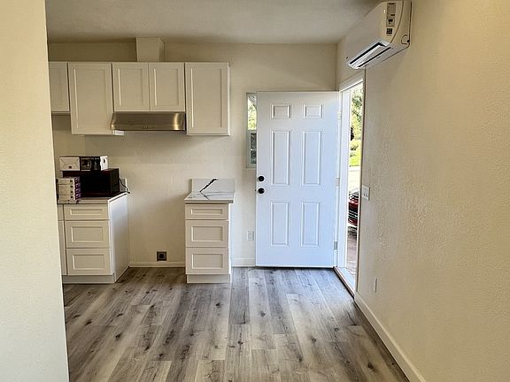 5th image of 989 Saint Germain Rd #1