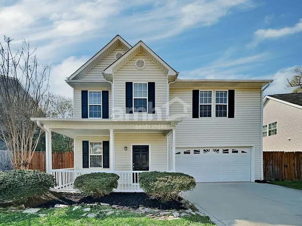 204 Ber Creek Dr, Fuquay Varina, NC 27526