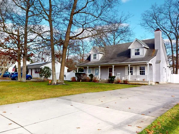 422 Tulip Ave, Galloway, NJ 08205