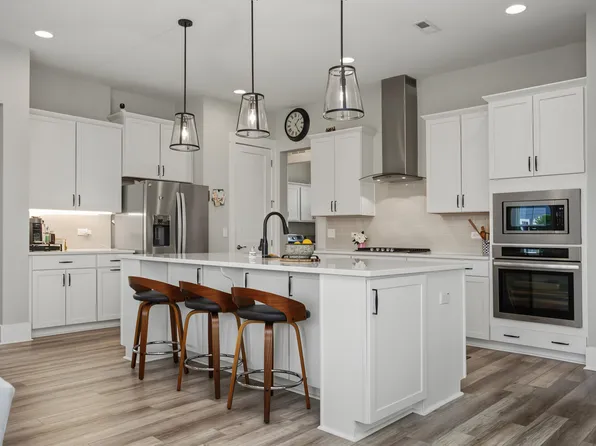1173 Hodgson Ln, Fuquay Varina, NC 27526