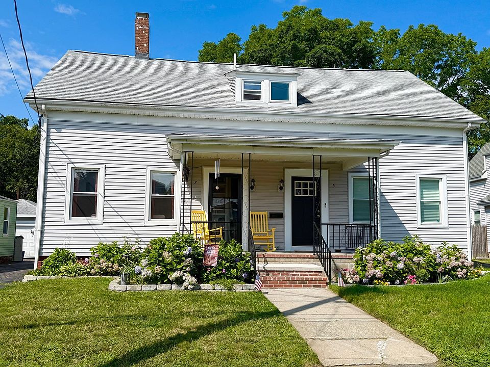 1st image of 7 General Cobb St #7