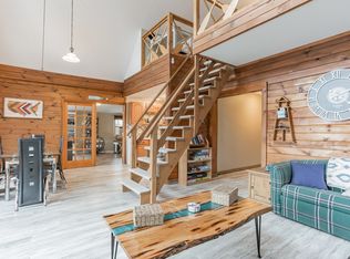 81 W Shore Dr, Thompson, PA 18465