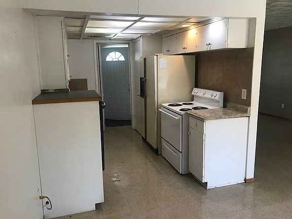 4th image of 611 Crane Dr