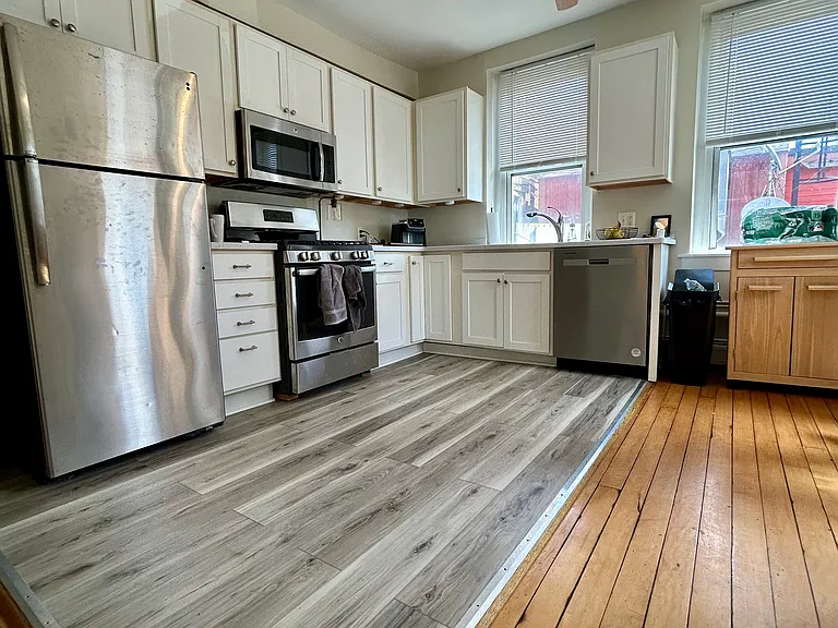 378 Thames St #6 — Photo 3