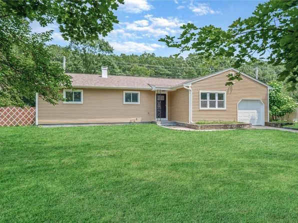 59 Bellwood Avenue, South Setauket, NY 11720