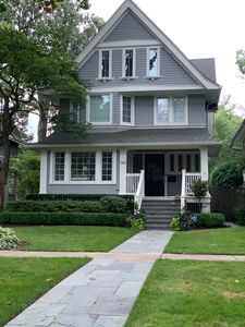 915 Elmwood Ave, Wilmette, IL, 60091