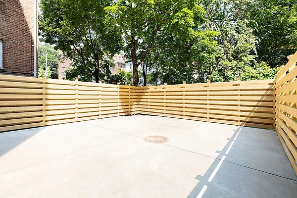 Rented by Compass | media 21