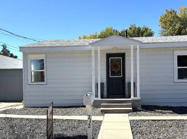 712 W H St, Ogallala, NE 69153