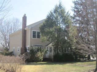 9 Atwood Ave, Pompton Plains, NJ 07444