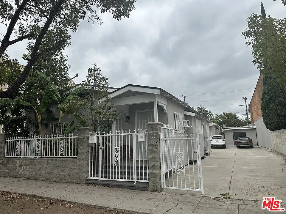 1116 N Ardmore Ave