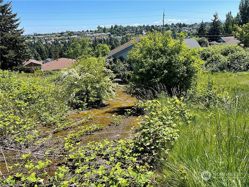 1st image of 3309 ShoreCliff Drive NE