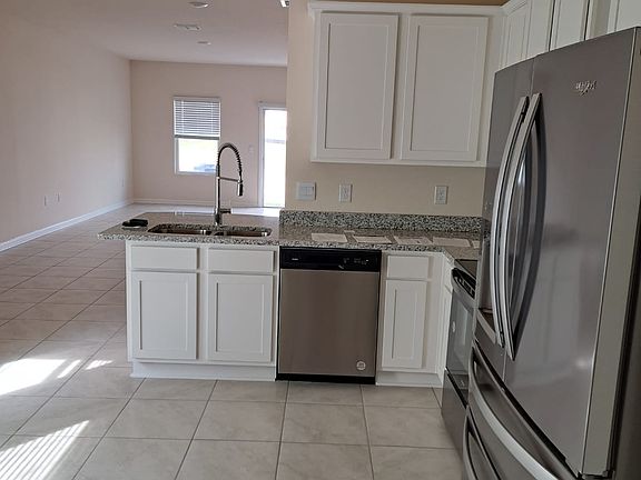 5th image of 213 Pasarela Dr #1