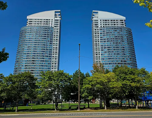 36 Lee Centre Dr Photo 1