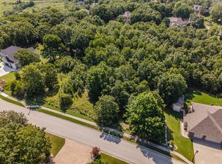 219 Forest Oak Drive, Hollister, MO 65672