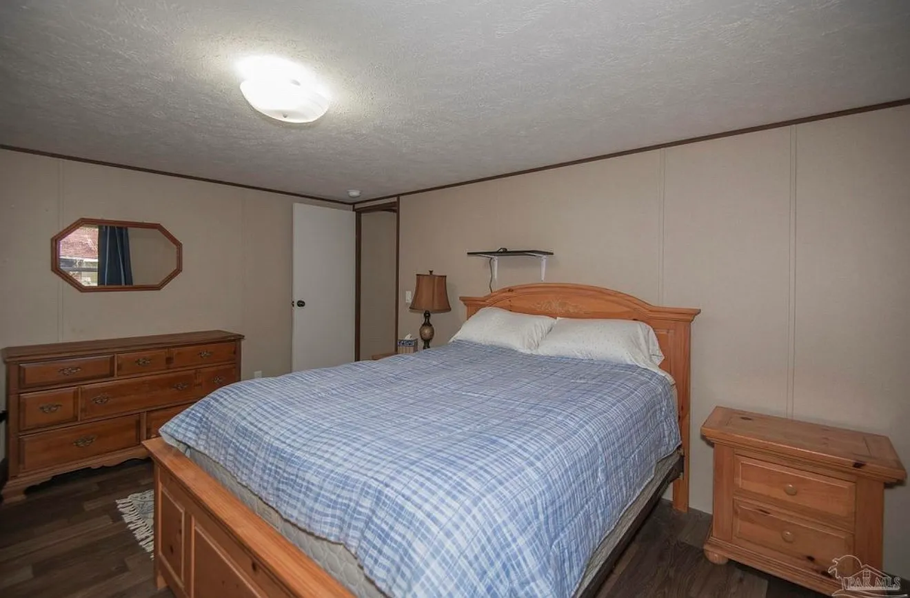 2 bed, 1200 sqft, $1,750 — Photo 4